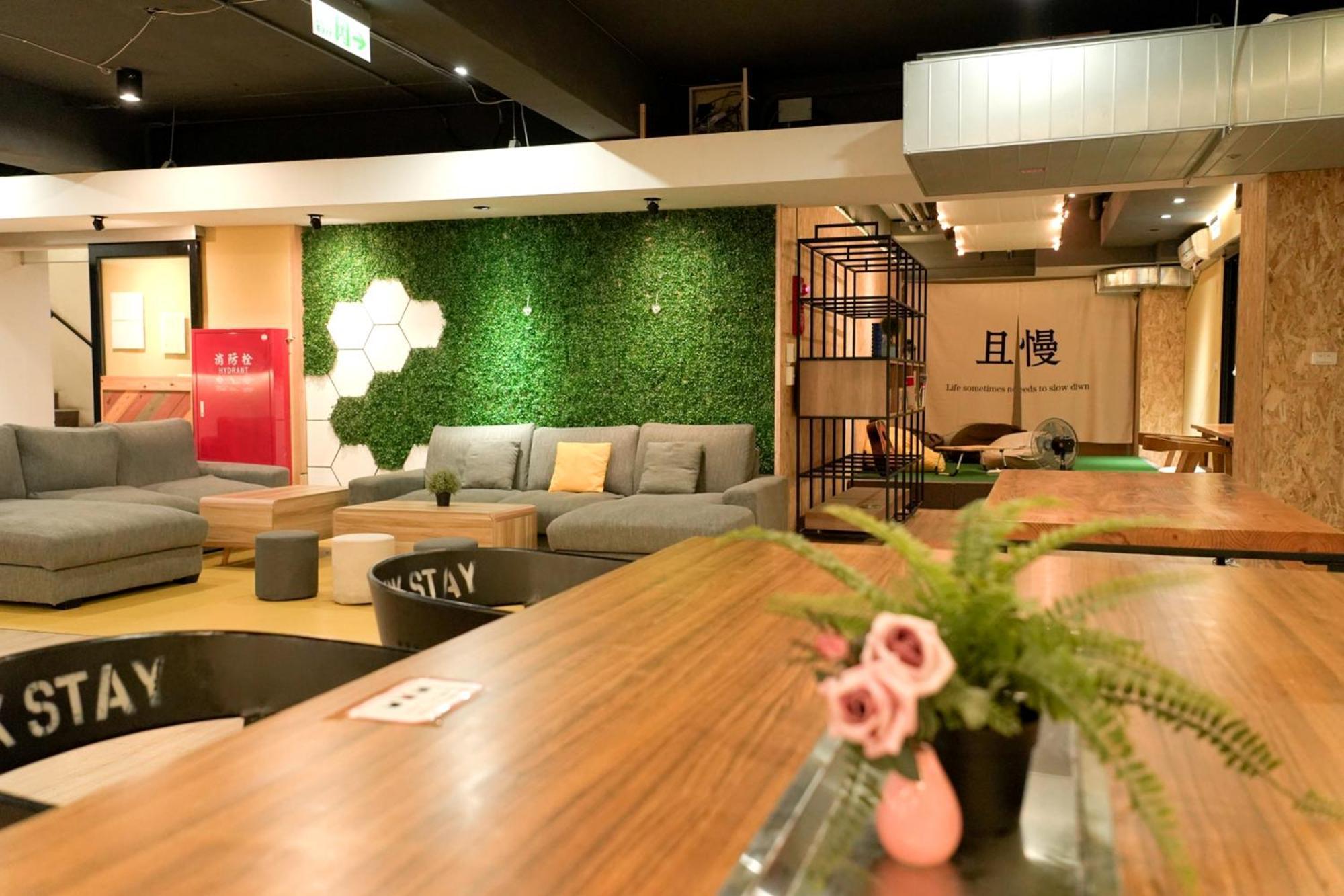 Meeting Mates Hostel Taipei Exterior photo